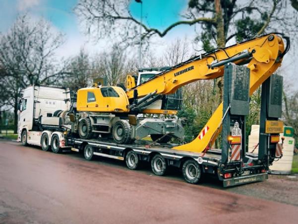 convoi d'engins de travaux publics