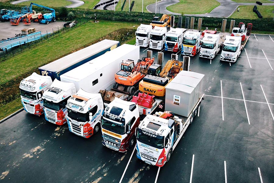 Un parc matériel de pointe pour le transport de machines industrielles